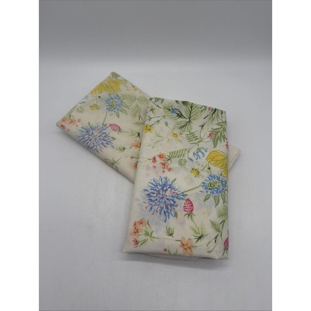 Vintage 1970’s Pequot Easy Care Floral Butterfly Pillowcases 30” X 20” Stain
